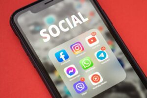 Cómo atraer clientes sin depender solo de redes sociales